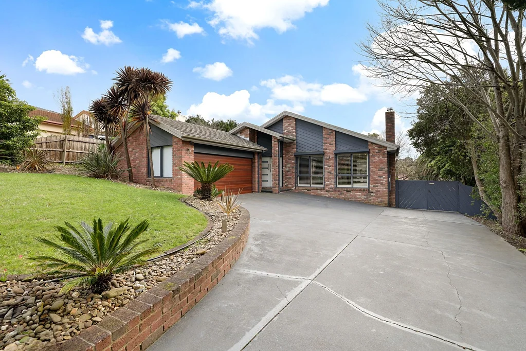 19 Sumner Court, Berwick, VIC 3806