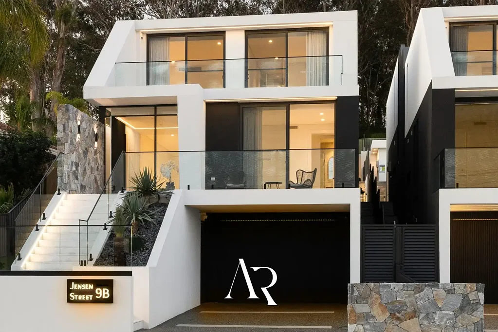 Condell Park 5 Bedroom Architectural Excellence Meets Everyday Luxury
