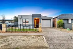 14 Chateau Avenue, Andrews Farm