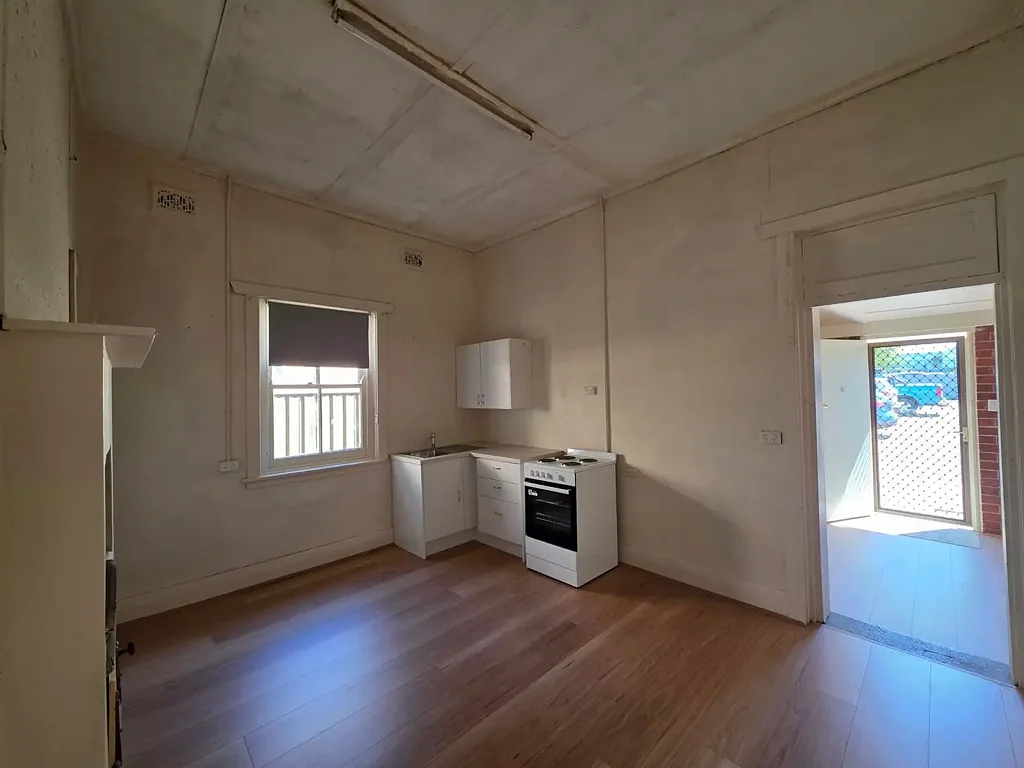 Freshly Updated Two-Bedroom Flat in the Heart of the CBD