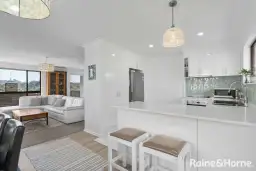 3 Bond Place, Mollymook Beach