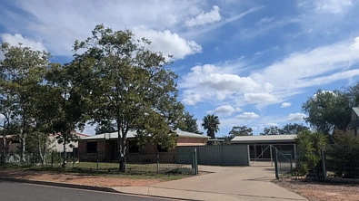 Lightning Ridge 3 Slaapkamer Embrace the Ridge Life – Big Skies, Outback Beauty & Endless Possibilities