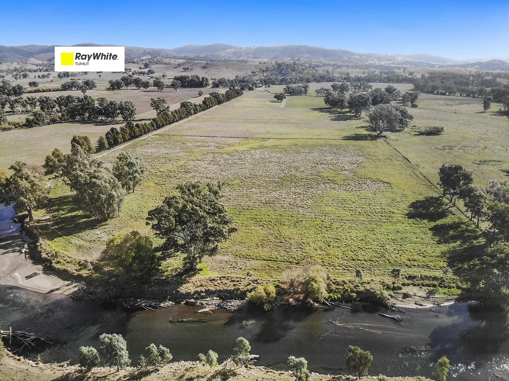Tumut "Riverlea" Tumut River