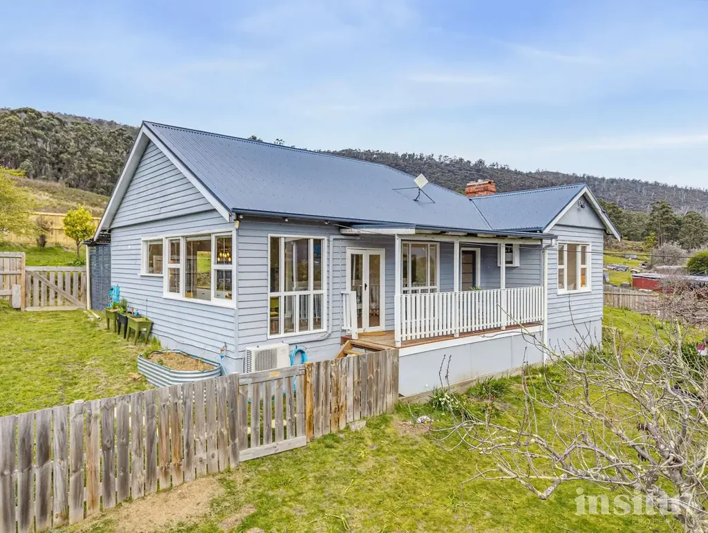 Huonville 3બેડરૂમ Sunny and Warm Character Cottage