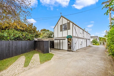 Sandringham 2房  CV $810,000 Reduced to Sell $755,000