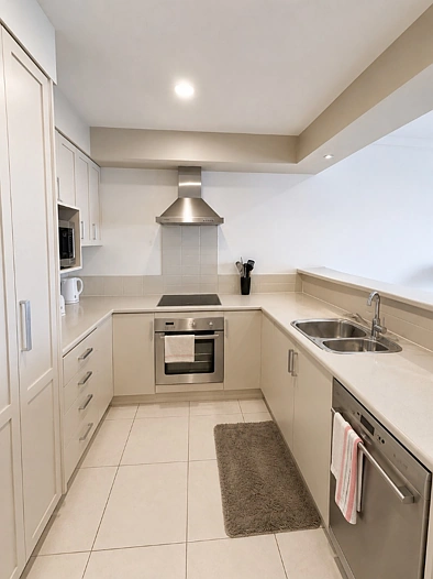 Fully furnished apartment with amazing views!