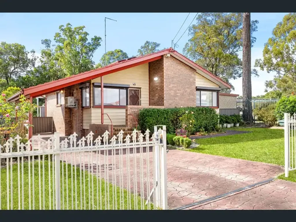 Spacious 3 bedroom house available for rent