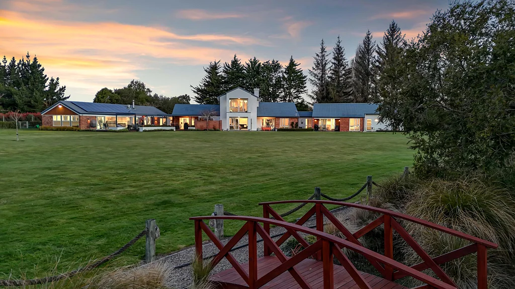 Styx  A country estate with city-side convenience
