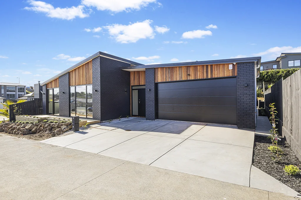 Pukekohe 5ห้องนอน Luxury Meets Flexibility - Dual Kitchens