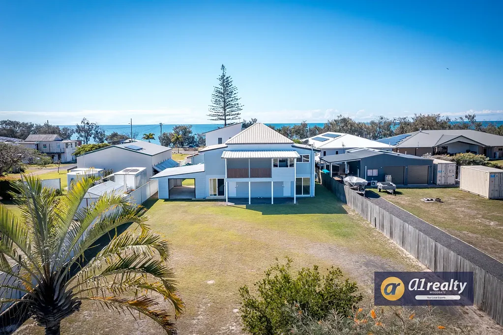 Woodgate 2 Slaapkamer Coastal Living with Space, Flexibility & Ocean Glimpses