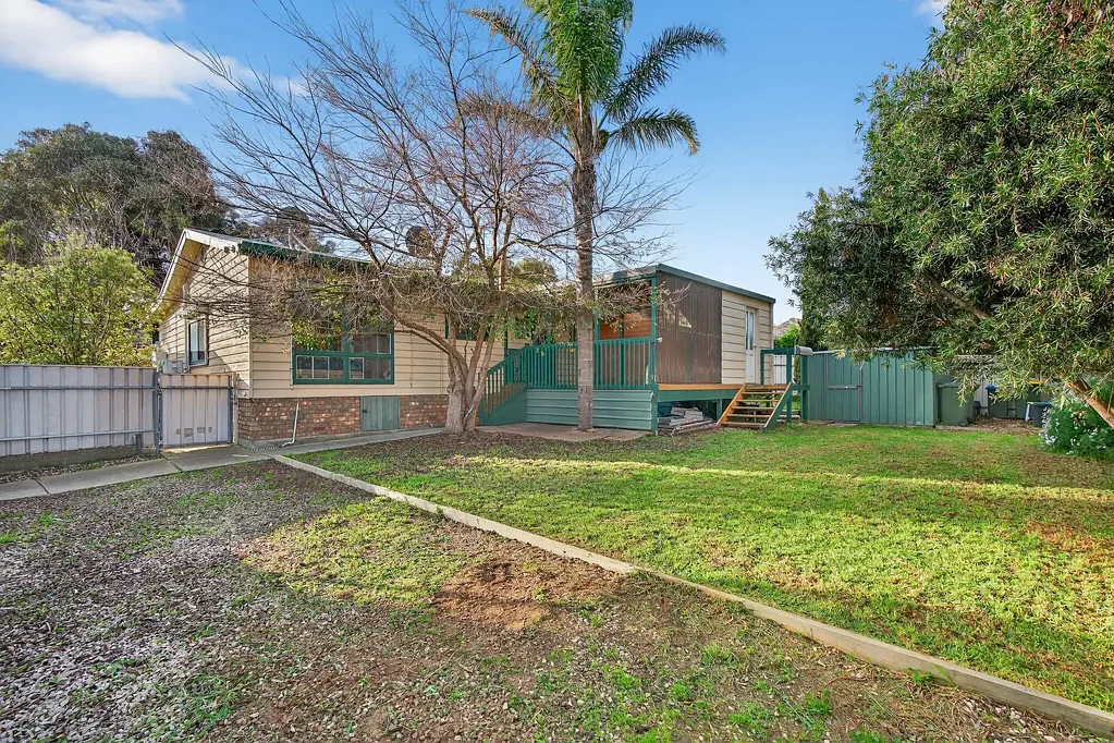 Goolwa 4房  Rare opportunity in a prime central location - with plenty of possibilities