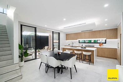 6A Lowry Street, Mount Lewis, NSW 2190, 5 chambres, 3 salles de bain, Apartment