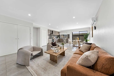 अन्य - 12 ERROL BVD, MICKLEHAM VIC 3064