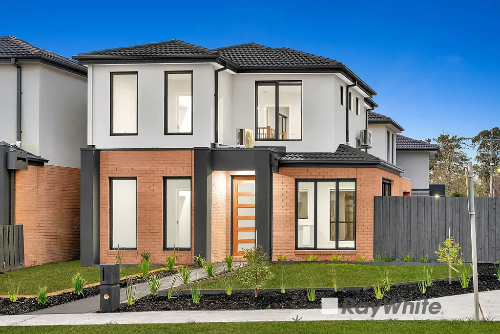 Doveton 3Kwarto Contemporary Comfort with Dual Master Suites in Central Doveton
