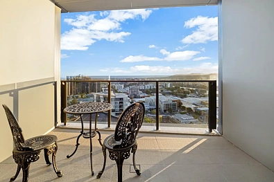 South Brisbane 1 Slaapkamer Sophisticated One-Bedroom Residence with Dedicated Study in Brisbane One's Premier Tower!