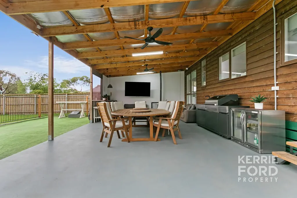 4 Stewart Street, Toongabbie, VIC 3856