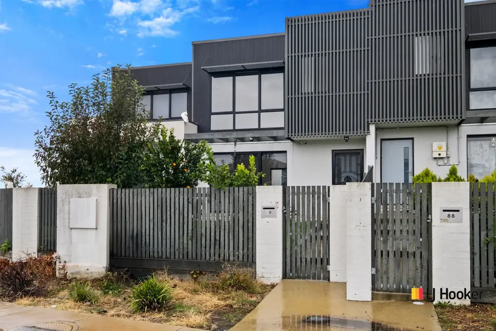 Fantastic 3 Bedroom Easy Care Townhouse