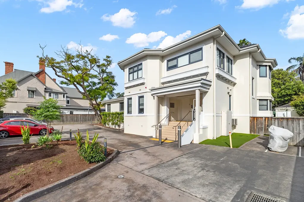 Ready To Move In Straight Away!