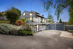 19 Regia Close, Half Moon Bay