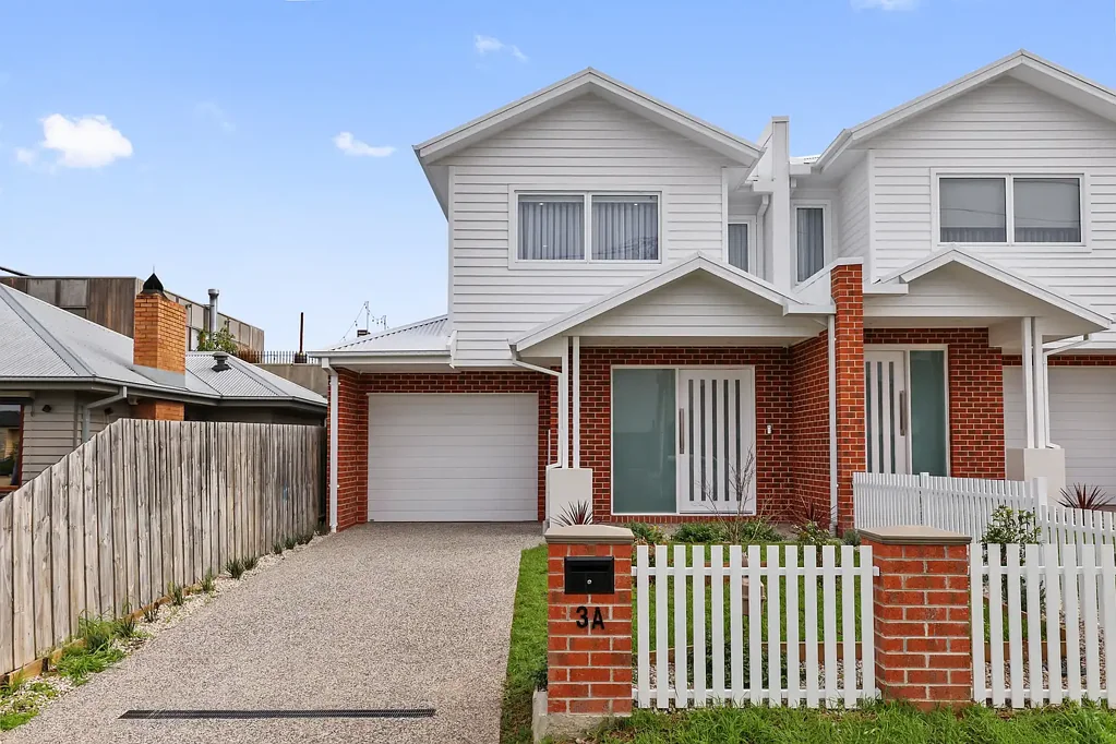 Avondale Heights 4 Slaapkamer Brand-New Riverside Luxury with Family-Sized Proportions