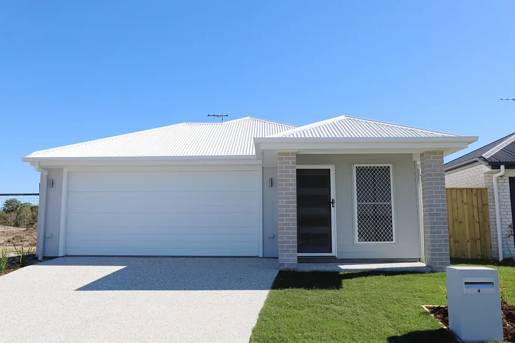 Burpengary 4房 现代化家园 高级装修 低维护生活 首次购房者 家庭首选 增长潜力 蓬勃发展社区 New Home & Land Package in Burpengary