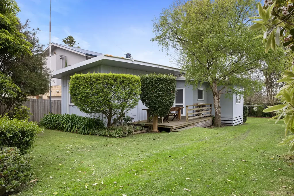 Inverloch 2房  Coastal Gem at 12 Sandymount Avenue