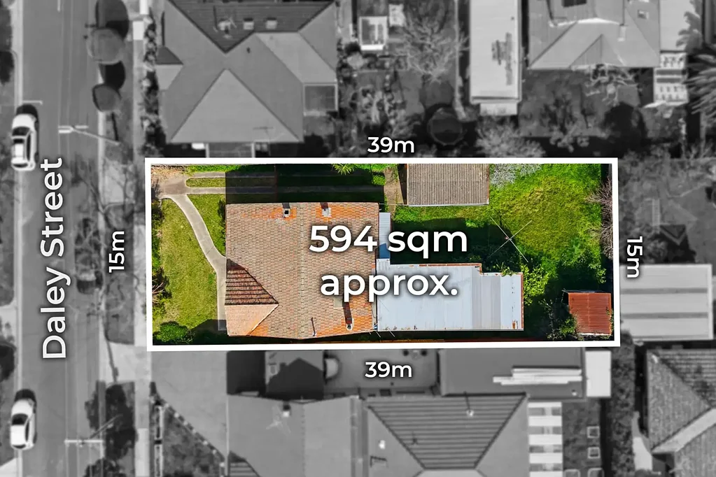 Bentleigh 4房  Classic Family Home with Generous Space in a Convenient Bentleigh Location