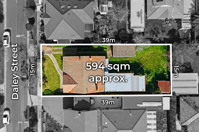 Bentleigh 4 Slaapkamer Classic Family Home with Generous Space in a Convenient Bentleigh Location