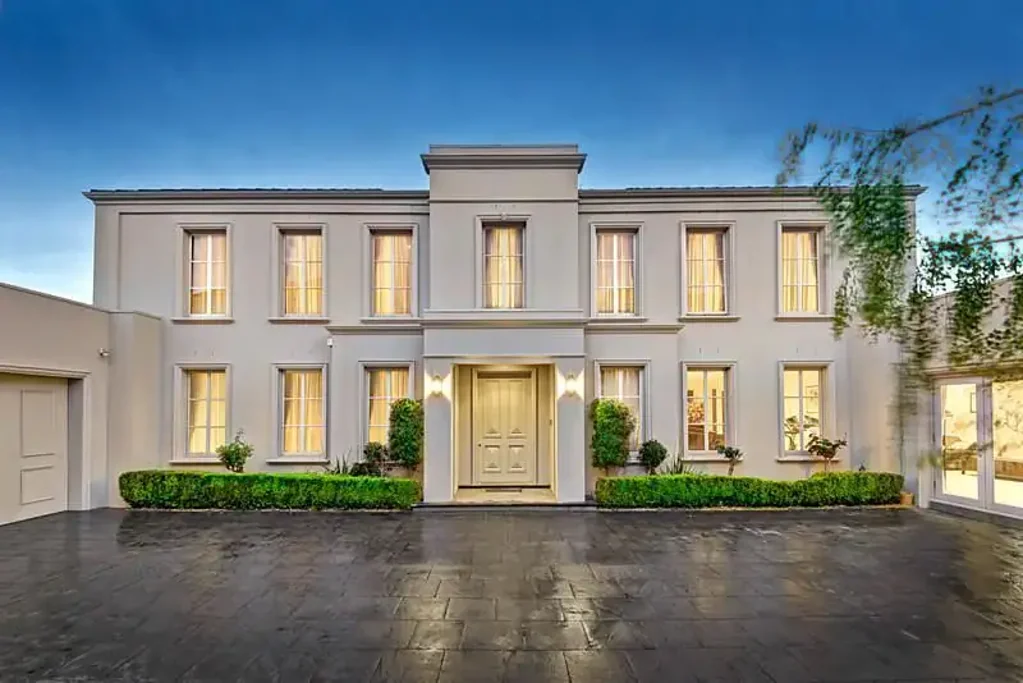 Doncaster 5ਬੈੱਡਰੂਮ 55 squares Family Living With Gated Entrance
