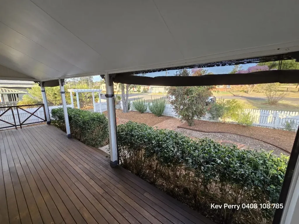 Goombungee 3房 宁静小镇居所 三卧温馨之家 全围栏庭院 宽敞露台 便捷生活配套 社区友好氛围 Charming Family Home in Peaceful Goombungee