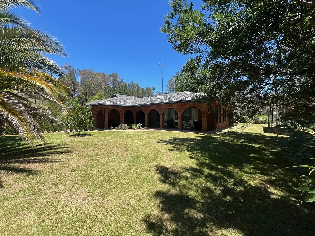 Coonabarabran  Small Acreage So Close To Town !
