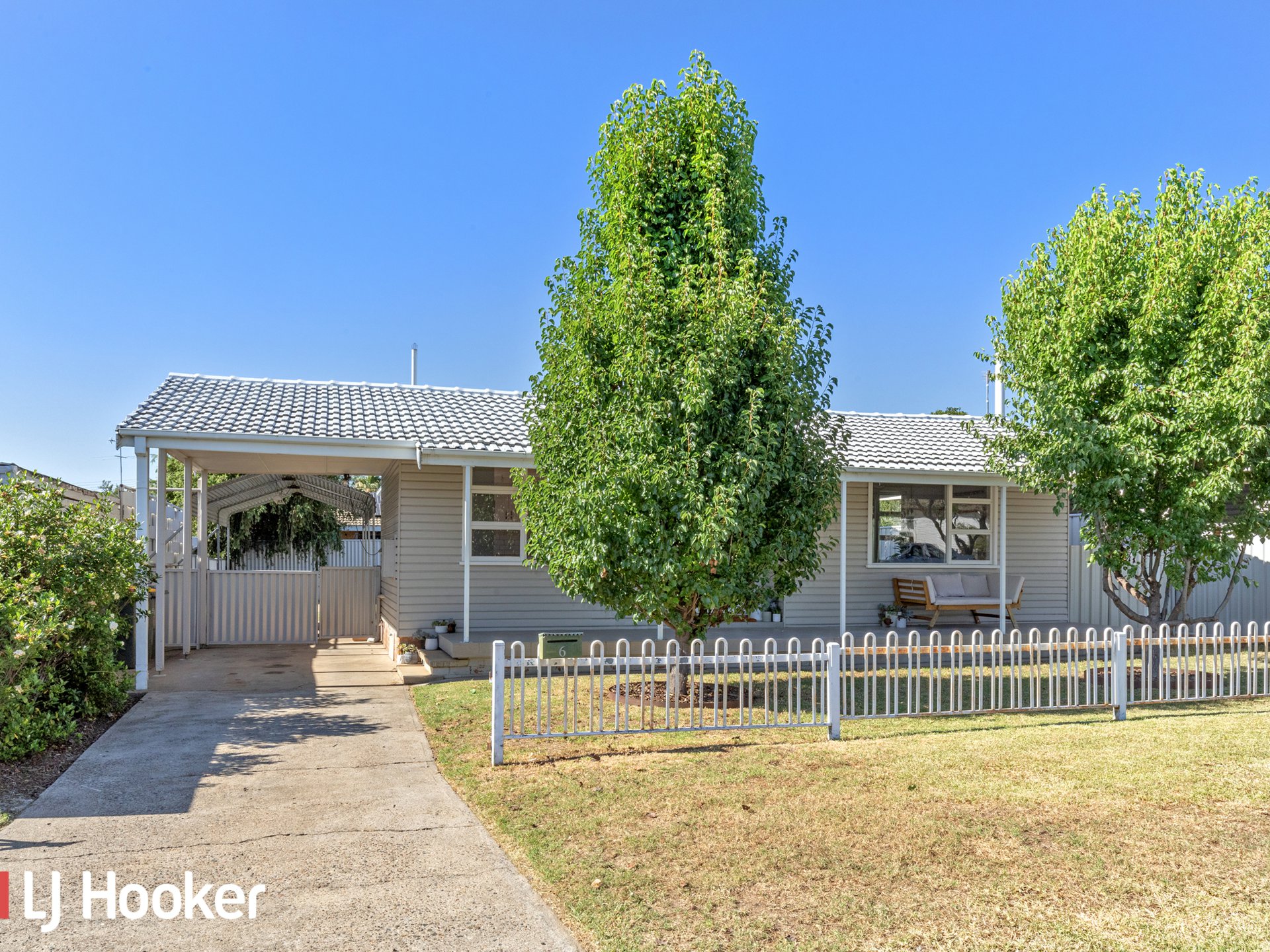 6 LAROOL ST, SOUTH TAMWORTH NSW 2340, 0房, 0浴, House