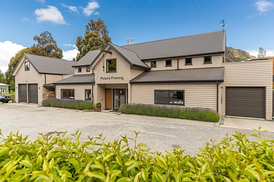 Arthurs Point 2Zimmer High-profile Queenstown mixed use asset