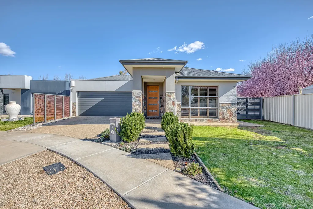 Mildura 4房  A Statement of Style and Luxury.