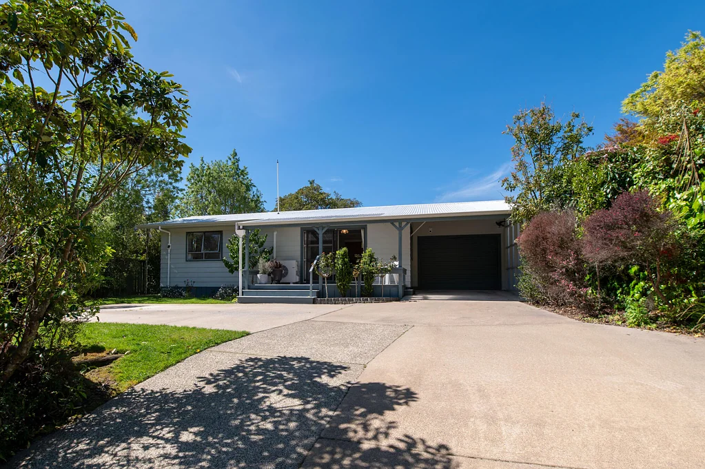 Lake Tarawera 2 Slaapkamer Lake Tarawera – Estate Sale
