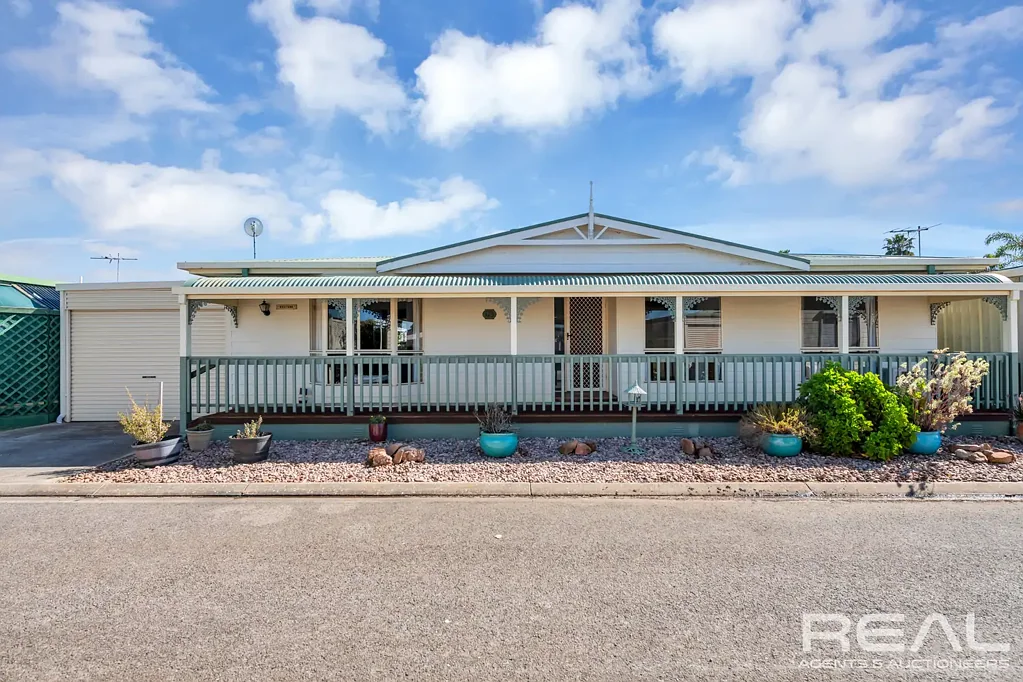 Waterloo Corner 3Kwarto 125 Bougainvillea Street, The Palms Residential Park