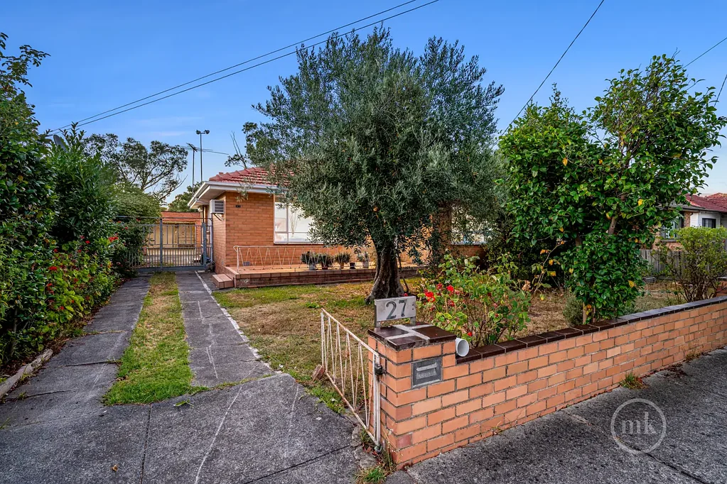 27 Thomas Street, Thomastown, VIC 3074