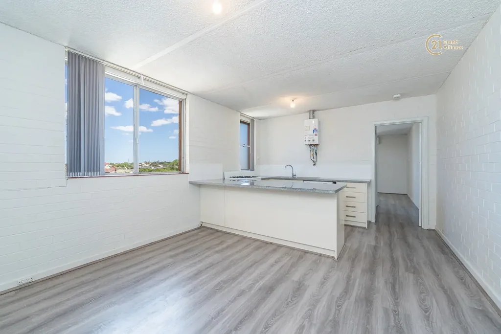 LOCATION LOCATION LOCATION @$550 per week