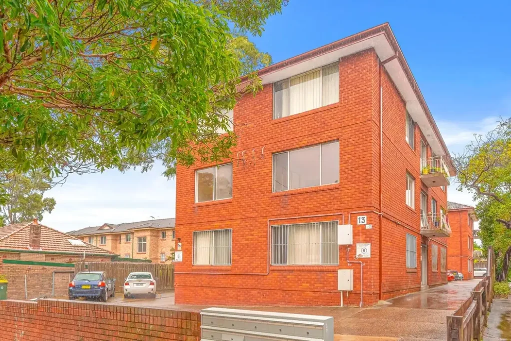Spacious Unfurnished Two-Bedroom Unit in a Convenient Location