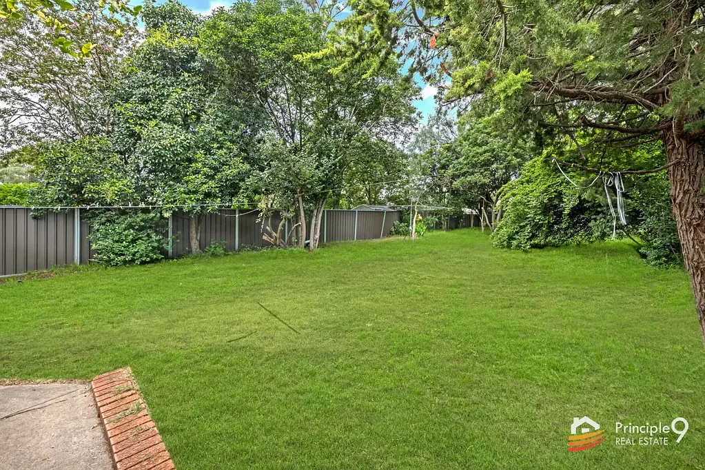 Quakers Hill 4 Slaapkamer Traditional Brick Build Sitting on a Rare 798m² block in Prime Quakers Hill Location – Endless Potential