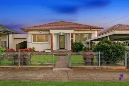 10 WILGA ST, Regents Park