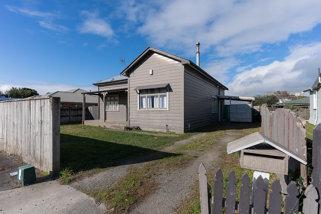 Five Bedrooms - Central location
