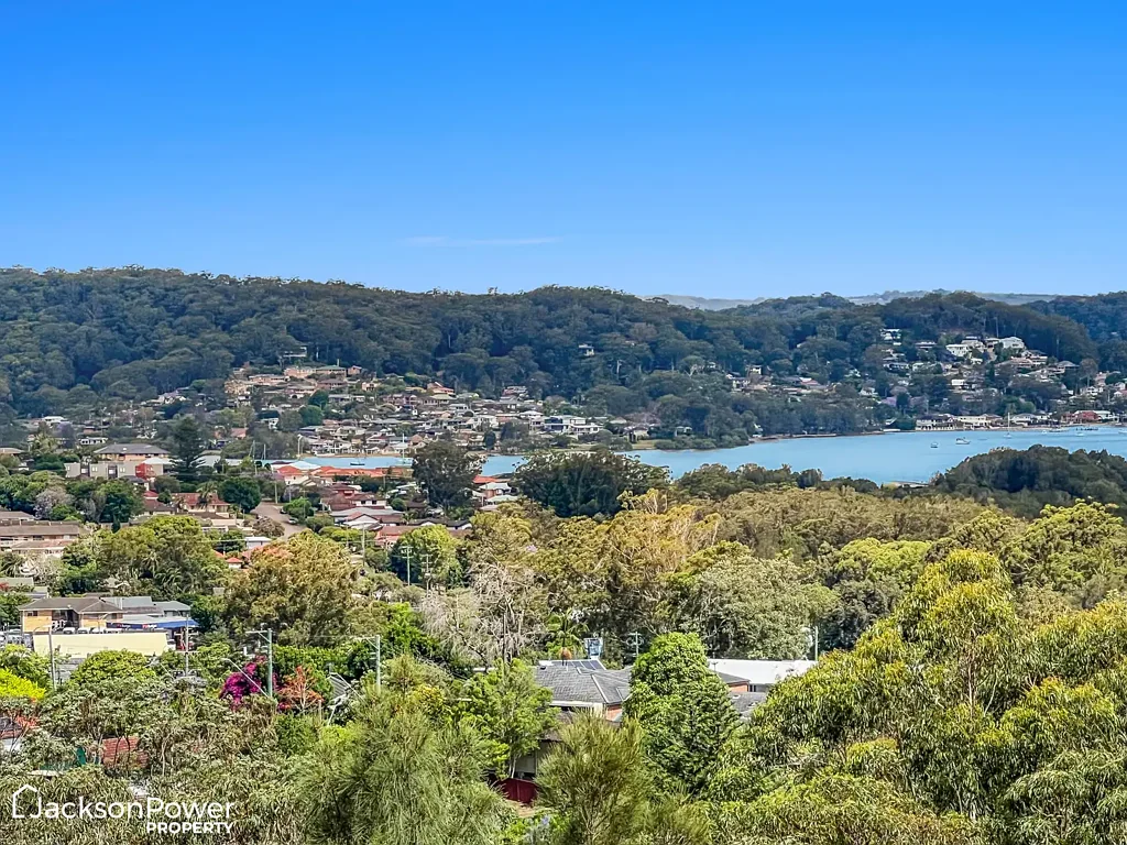 262/80 John Whiteway Drive, Gosford, NSW 2250