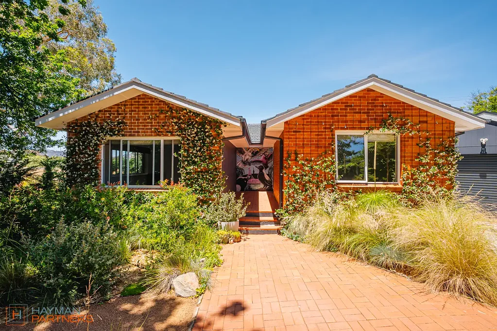 Curtin 3침실 Peaceful, Polished and Perfectly Positioned Beside Reserve Land