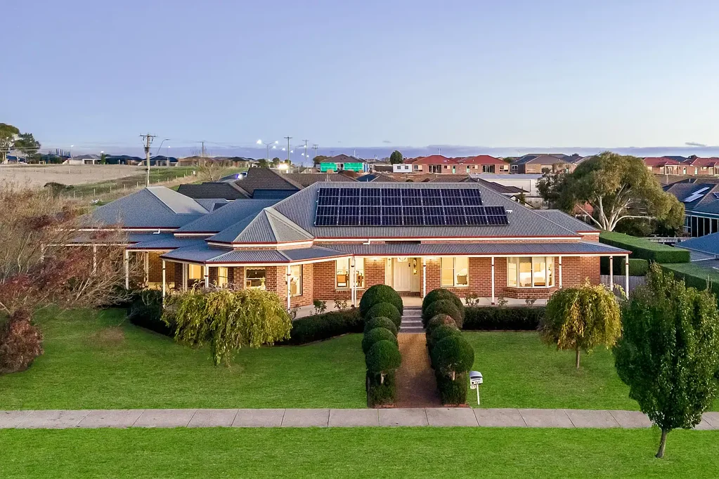 Warrnambool 4Phòng ngủ Refined, Expansive & Craftsman Built