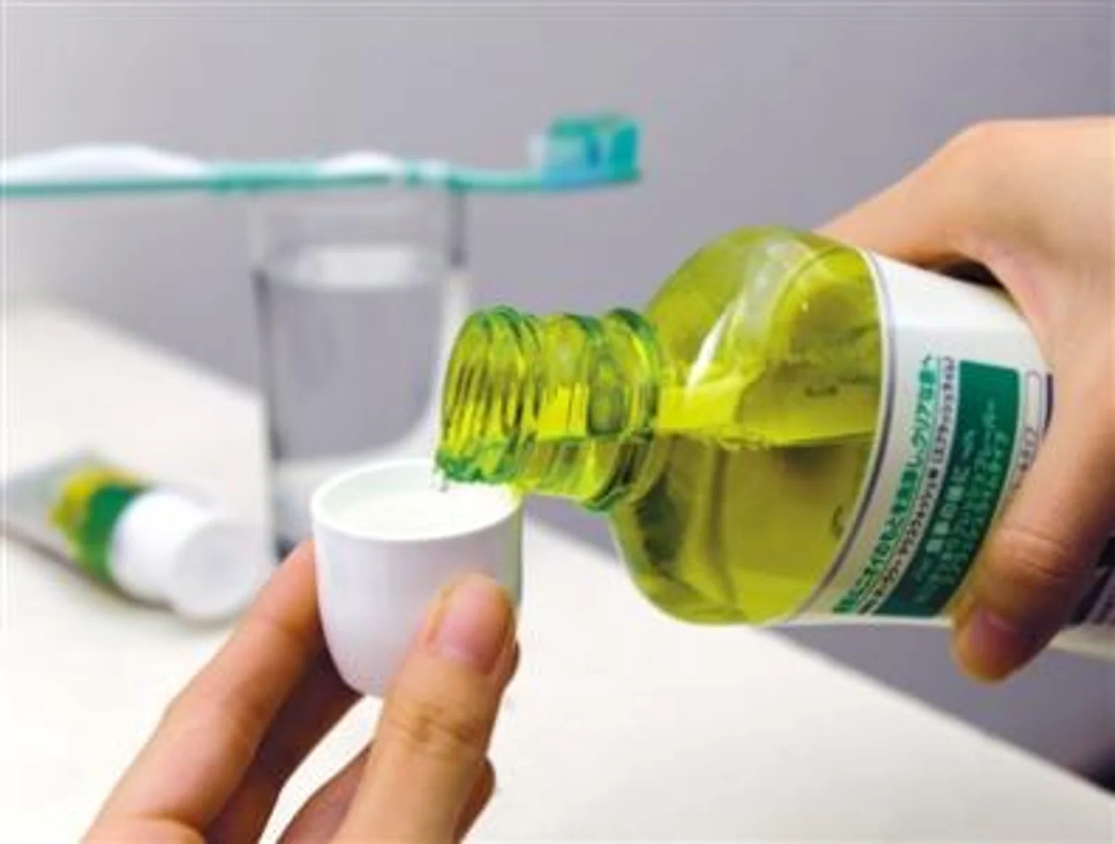 美国误服消毒剂咨询电话大幅上升：有人用漂白剂漱口