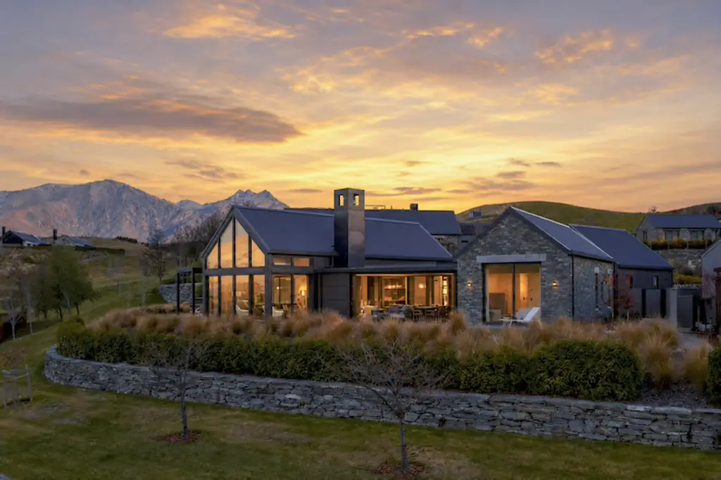Arrowtown 3部屋 Turnkey Luxury – Includes $350k Furniture Package