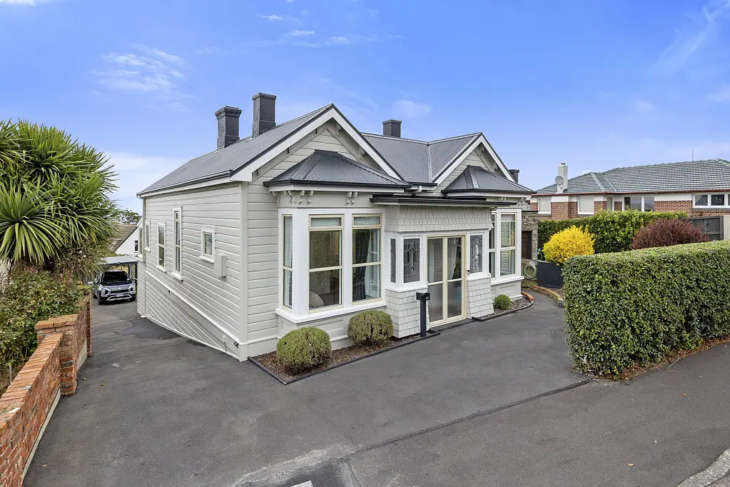 Belleknowes 3Moenga Immaculate living with harbour views