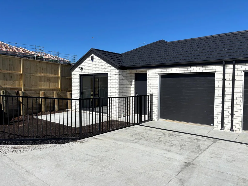 New 4-Bedroom in Valley School Zone