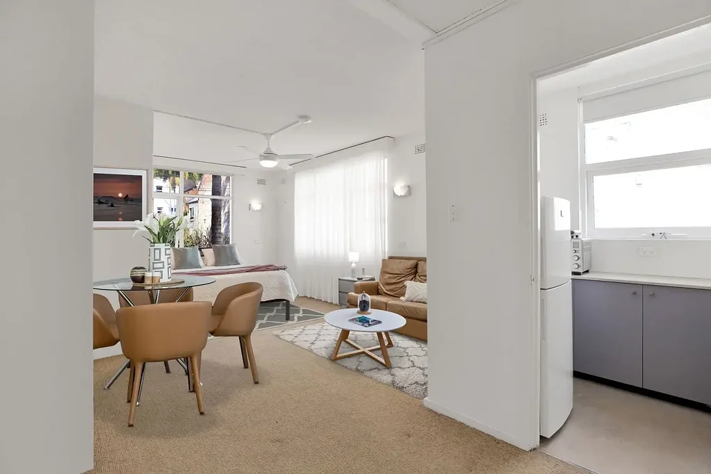 Oversized Studio Apartment in a Peaceful and Secure Building